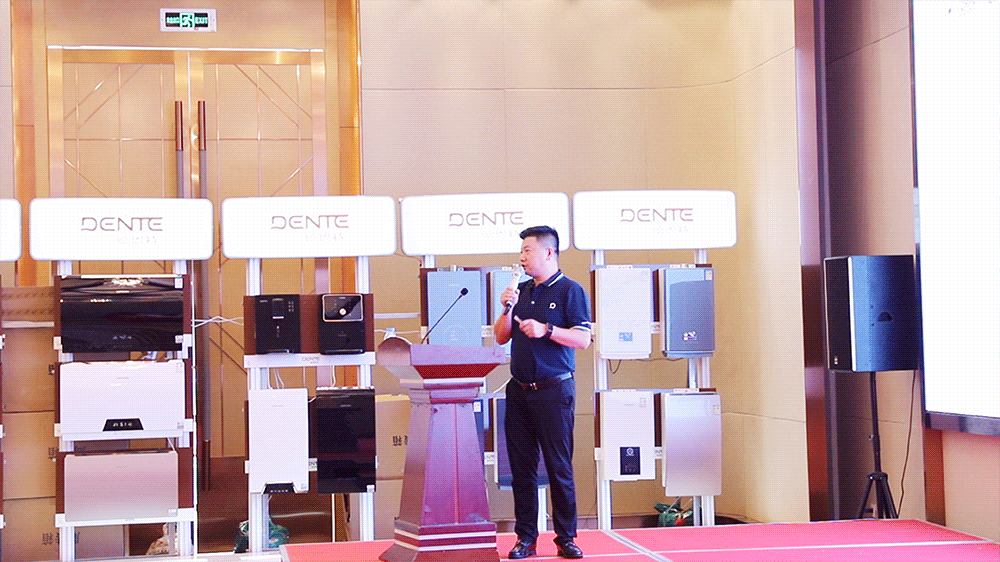 1696380846501875.gif 2.gif